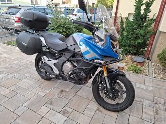 CFMOTO 650MT Premium