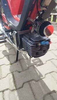 Okrasný chladič Babetta 210/215/225/ stella