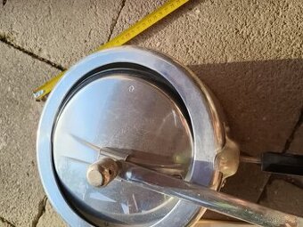 Tlakový hrnec retro