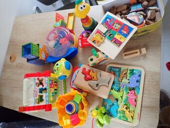 dětské hračky kojenecké batolecí