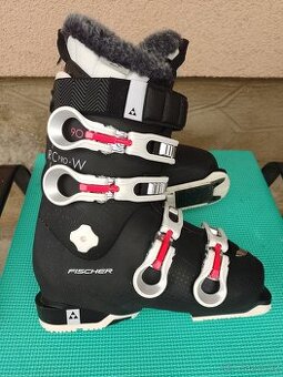 Nové dámské lyžáky FISCHER RC PRO W 90 vel.24,5