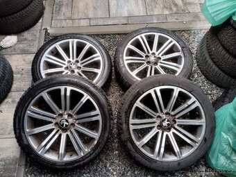 Peugeot litá kola zimní pneu 235/45R18