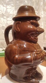 Porcelánový džbán