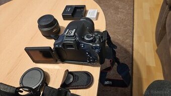 Nabizim krásný a kvalitní fotoaparát zrcadlovku Canon