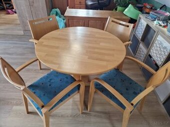 Jídelní stůl a 4 křesla - masiv (buk)
