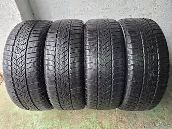 Sada zimních pneu Pirelli Sottozero 3 Winter 215/50 R18