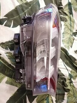 Pravé přední světlo Suzuki sx4 S-cross