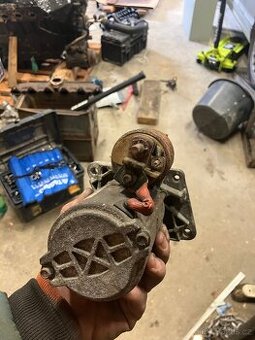 Renault master startér