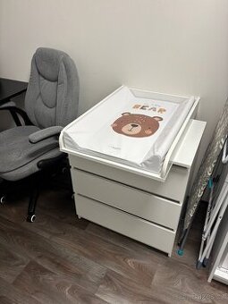 Komoda / přebalovací pult