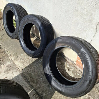 Letní pneu 215/60/R17 96H