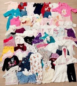 Balík oblečení 6-9 měsíců na holčičku 60 kusů