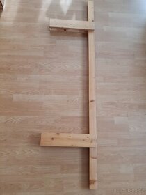 Dřevěná zábrana na postel - 1