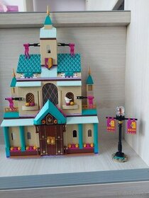 LEGO Disney Frozen II 41167 Království Arendelle - 1