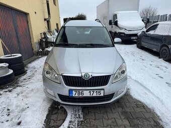 Škoda roomster 1.2tsi RV 2011 - 1