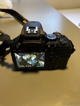 Fotoaparát Nikon D3500 a objektív Nikon 70-300mm
