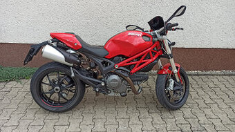 Ducati Monster 796 s nájezdem 13100 km - 1