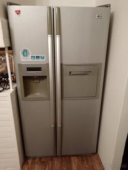 Americka lednice lg