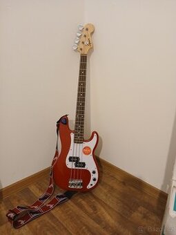 Baskytara Fender