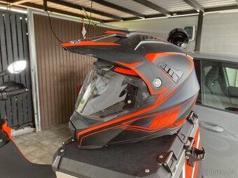 Enduro helma velikost M.