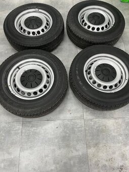 Prodám disky Volkswagen 5x120 r16 letní pneu 205/75/16C