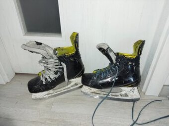 Brusle Bauer Supreme M4 - 1