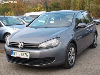 Volkswagen Golf 1,6Mpi aut.klima,parksenzory,po dovozovéSTK