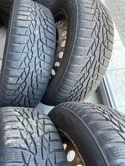 Zimni pneumatiky 175/65/R14...disky zdarma