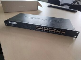 TP-Link Switch: TL-SG1024 24port 1Gb