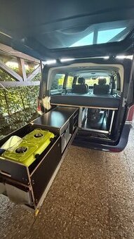 Obytná auto vestavba