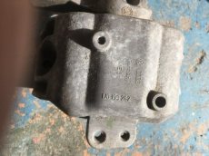 VW Golf IV - silentblok motoru č. 1J0 199262