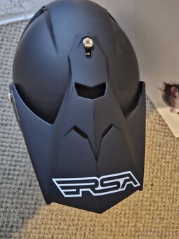 Přilba na moto L nova ersa