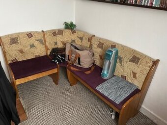 Rohová jídelní lavice