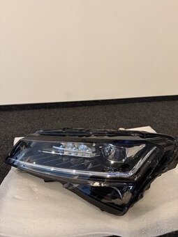 Levé přední světlo Škoda Superb 3 Facelift MATRIX