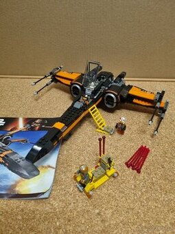 Věrná kopie Lega 75102 X-Wing fighter