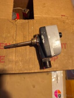 Starý naftový hořák