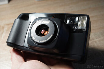 Kinofilmový kompakt Pentax Zoom 60 date