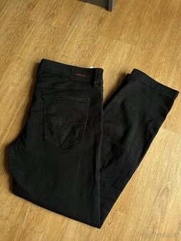 Diesel pánské černé džíny W34 L32 – stretch