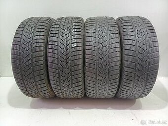 Zimní pneu 225/45/18 Pirelli