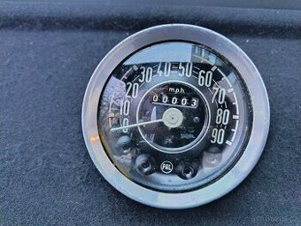 Vzácný nový vývozní tacho v milich Spartak Felicia Octavia