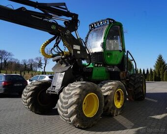 Harvestor JOHN DEERE 1070E