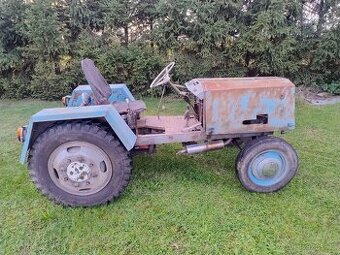 Malotraktor domací výroby s hydralikou