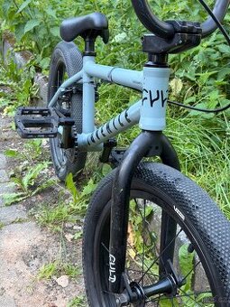 Dětské BMX Cult Juvenile 18 od 138cm, ALU ram