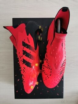 Kopačky Adidas PREDATOR FREAK + FG (červené)