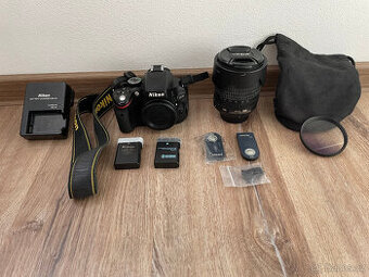 Nikon D5100 + objektiv 18–105 mm + příslušenství