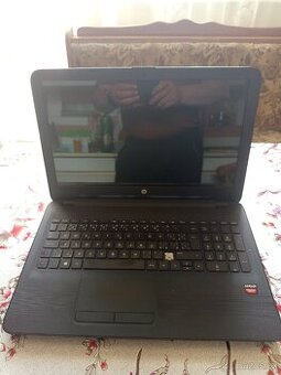 Hp model: 15-ba073nc na náhradní díly.