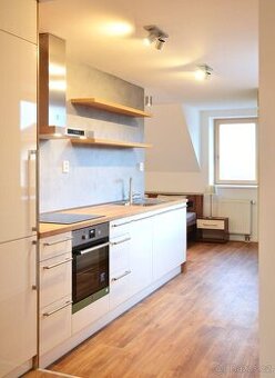 Pronájem bytu 2+kk 51 m (2 patro, balkon, vybavený)