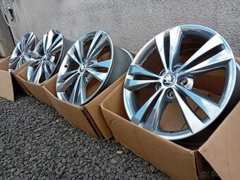 Alu kola Neptune/letní pneu r18 Škoda Octavia 2 rs