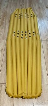 Turisticka nafukovaci karimatka Forclaz MT500 Air L 180cm - 1