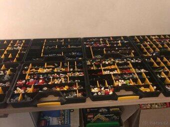 Obrovská sbírka stavebnic LEGO Technic pro cestování do vesm