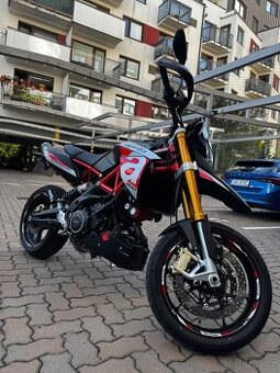 Aprilia Dorsoduro 900